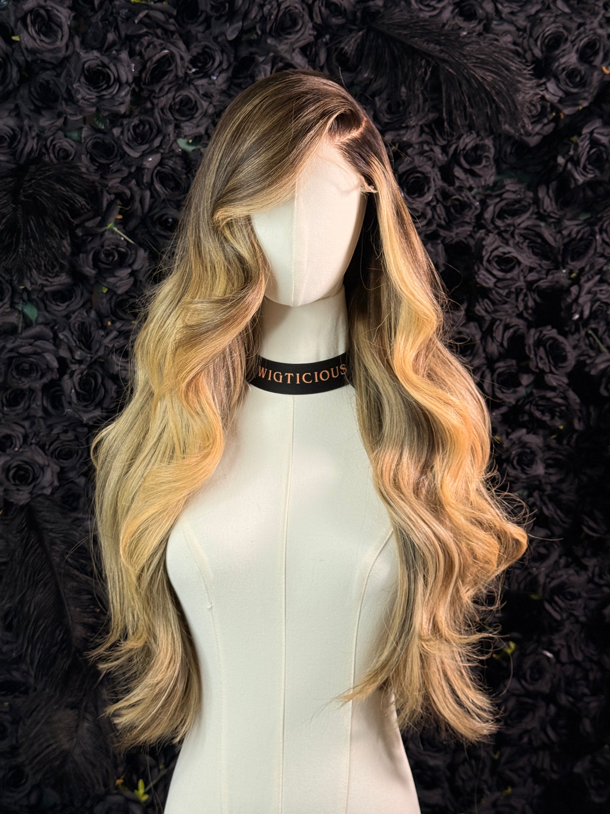 Aurelia Blonde
